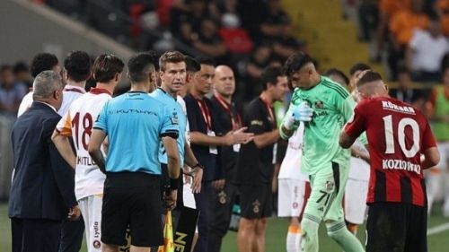 Mustafa Burak Bozan, sezona bir ilkle başladı